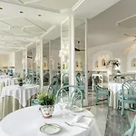 Grand Capodimonte Otel
