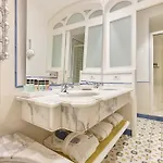 Otel Grand Capodimonte 4*