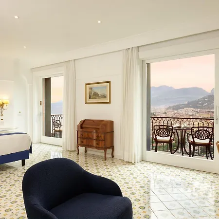 Grand Capodimonte Otel 4*