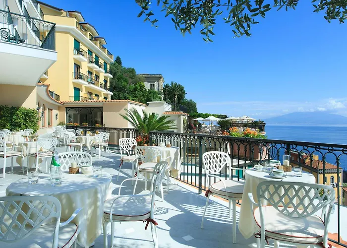 Grand Capodimonte Hotel 4*