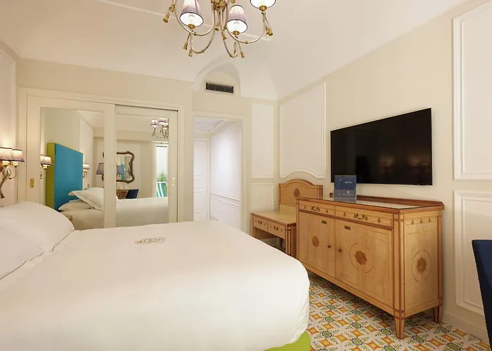 Grand Capodimonte Hotel