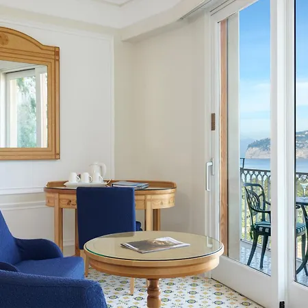 Grand Capodimonte Готель Сорренто