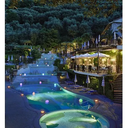Grand Capodimonte