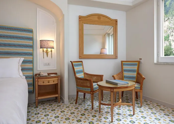 Grand Capodimonte Hotel