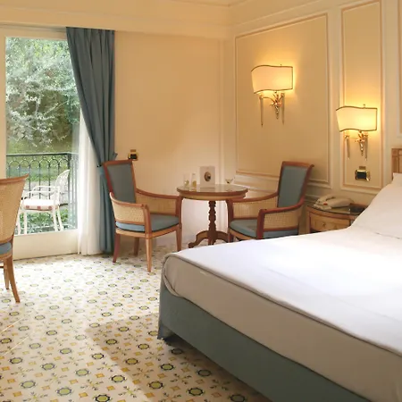 Grand Capodimonte 4* Сорренто