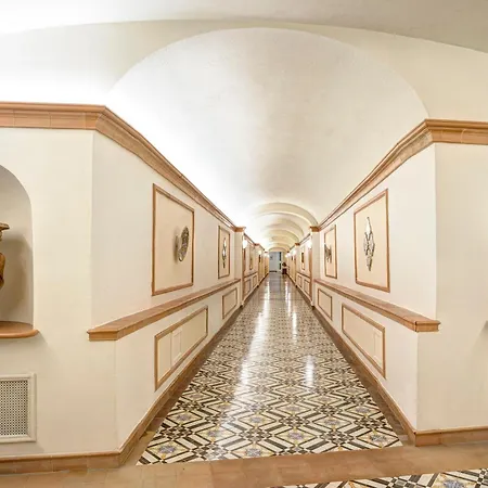 מלון Grand Capodimonte