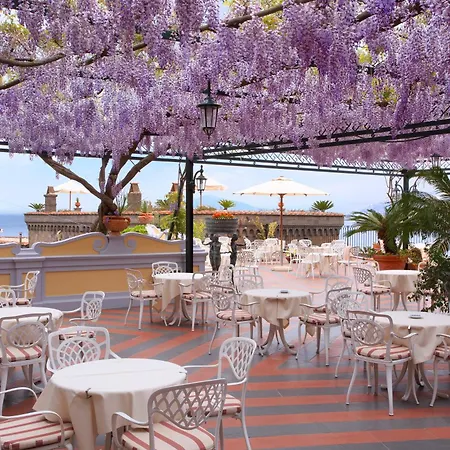 Grand Capodimonte 4* Сорренто