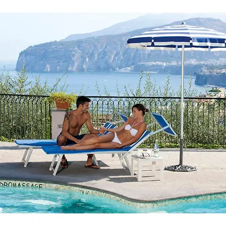 Grand Capodimonte Отель