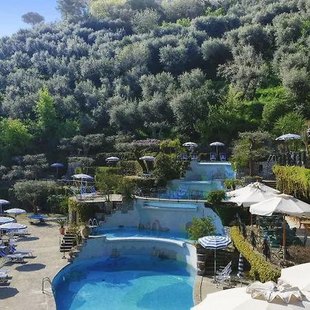 Grand Capodimonte Отель 4*