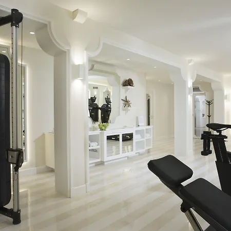 Отель Grand Capodimonte 4*