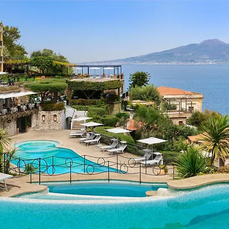 ホテル グランド カポディモンテ ソレント