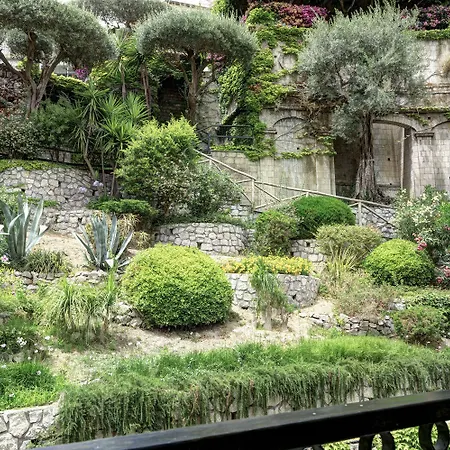 Grand Capodimonte