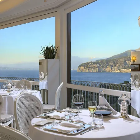 Grand Capodimonte Hotel