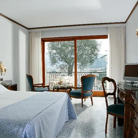Hotel Grand Capodimonte 4*