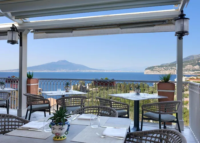 Grand Capodimonte Hotel