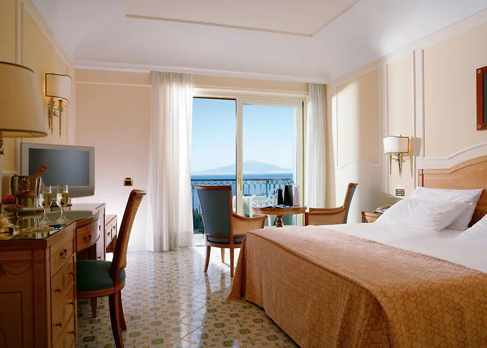 ホテル グランド カポディモンテ 4*