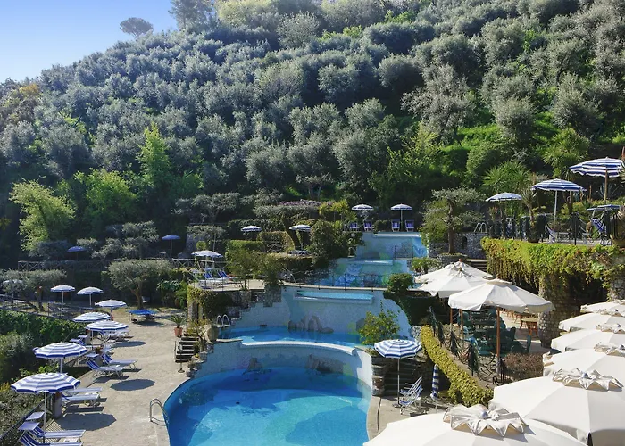 Grand Capodimonte Hotel 4*