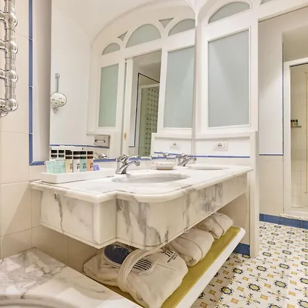 Hotel Grand Capodimonte 4*